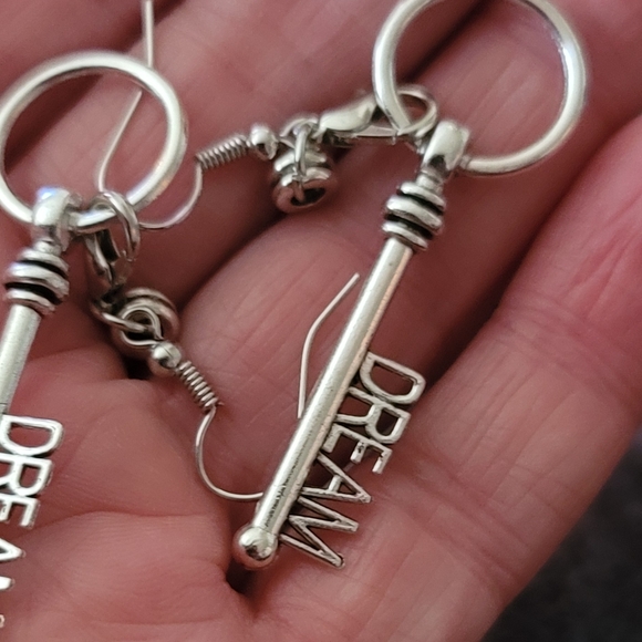 A Set of Keys Earrings Pair - Picture 2 of 10